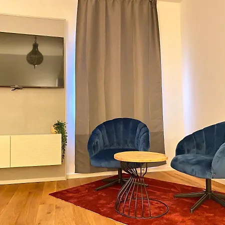 Central, Luxurious And Modern - Perfect Flat For 2 Apartamento